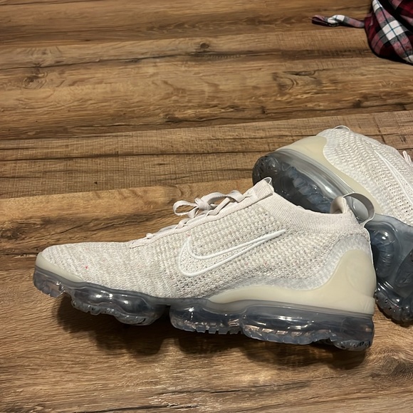 WOMEN'S NIKE AIR VAPORMAX 2021 FLYKNIT RUNNING - Picture 3 of 9